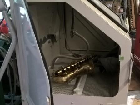 zandstralen saxofoon 1